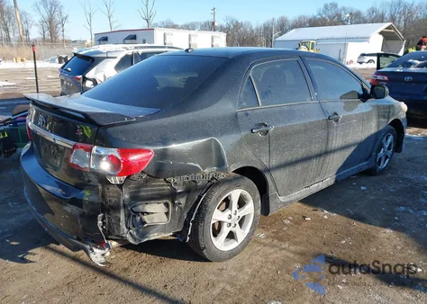 2011 Toyota Corolla S из США, поврежденный, VIN 2T1BU4EE3BC547751